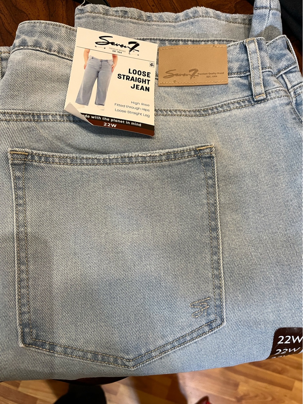 NWT Seven7  22W High Rise Loose Straight Jeans